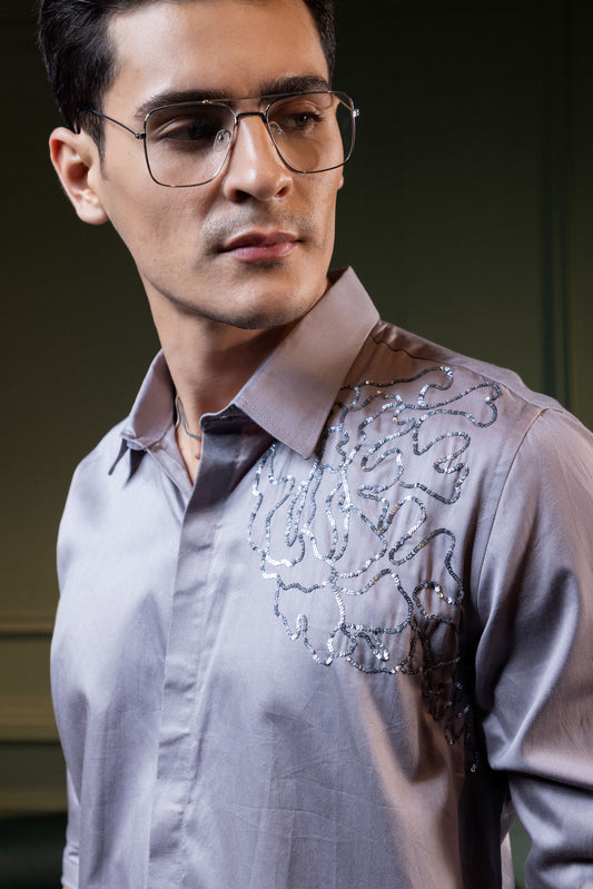 "GRAY WEB" EMBROIDERED ON A SHIRT