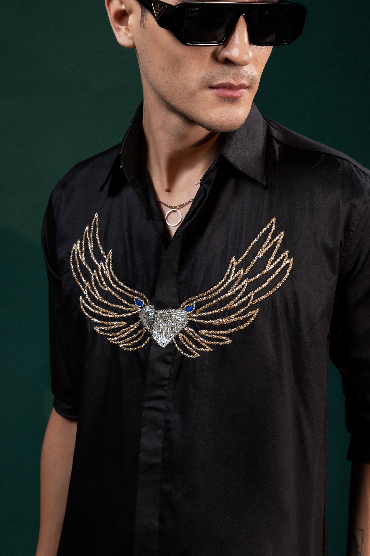 "DIAMOND BIRD" EMBROIDERED ON A SHIRT