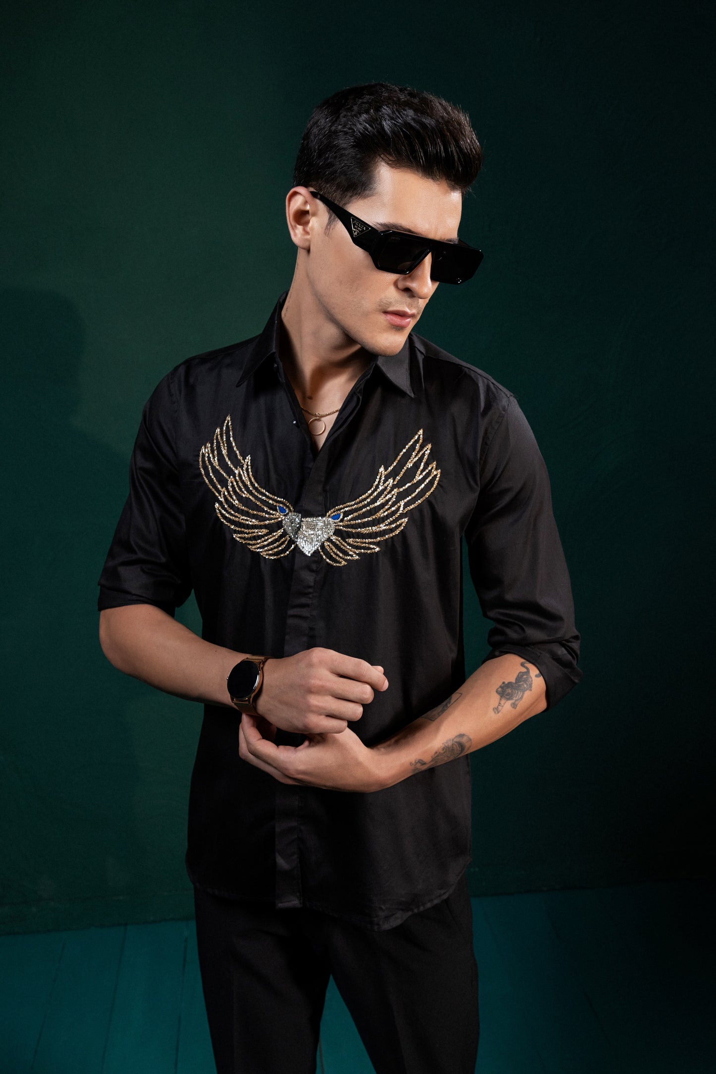"DIAMOND BIRD" EMBROIDERED ON A SHIRT