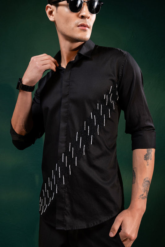 ABSTRACT EMBROIDERY PERFECT FOR A PARTY