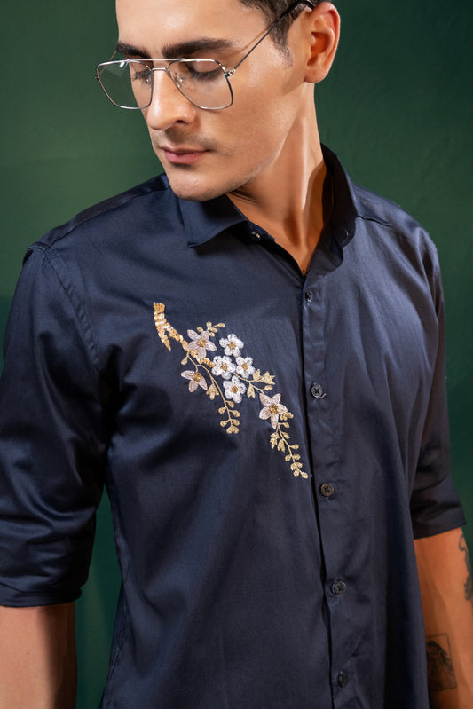 "BUNCH OF FLOWERS" EMBROIDERED ON A NAVY SHIRT