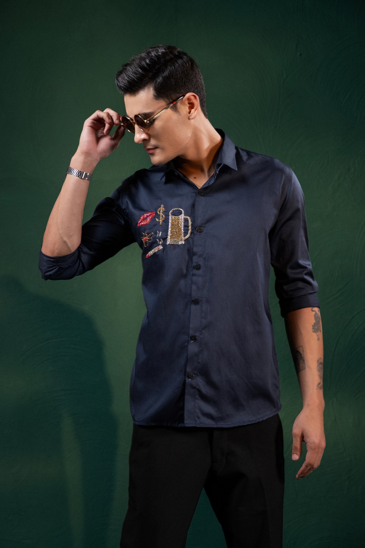 "SHIRT PERFECTLY EMBROIDERED FOR A PARTY"