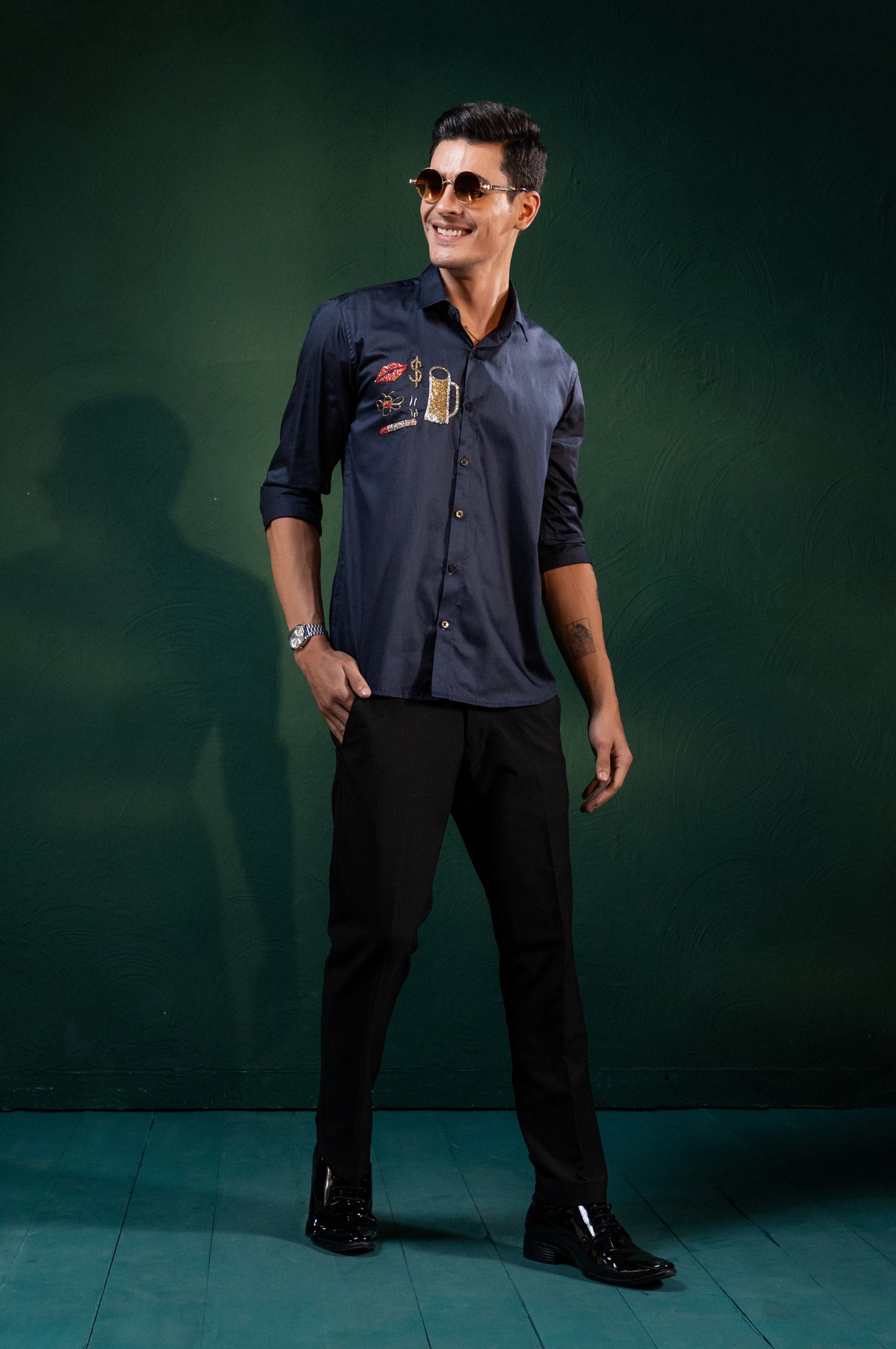 "SHIRT PERFECTLY EMBROIDERED FOR A PARTY"