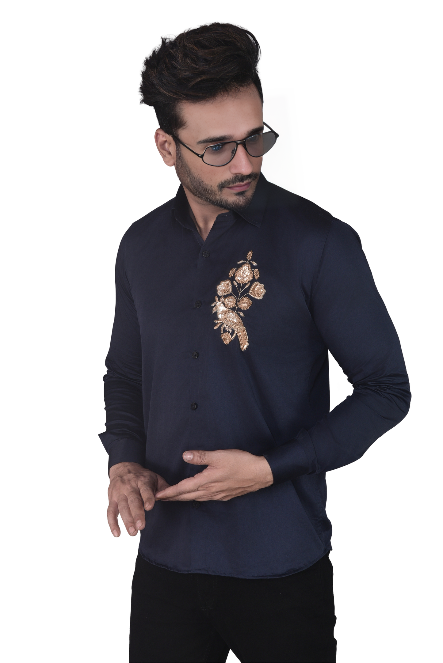 BIRD BEAUTIFULLY EMBROIDERED ON A SHIRT