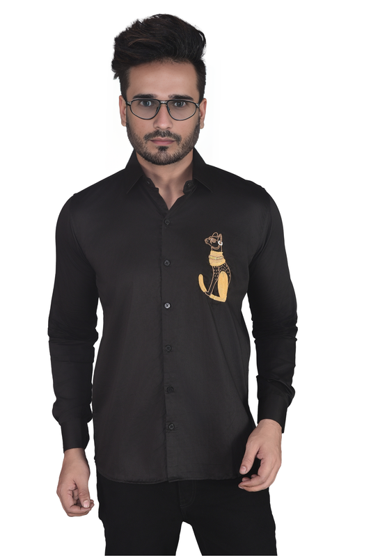 ANIMAL EMBROIDERED IN BLACK SHIRT