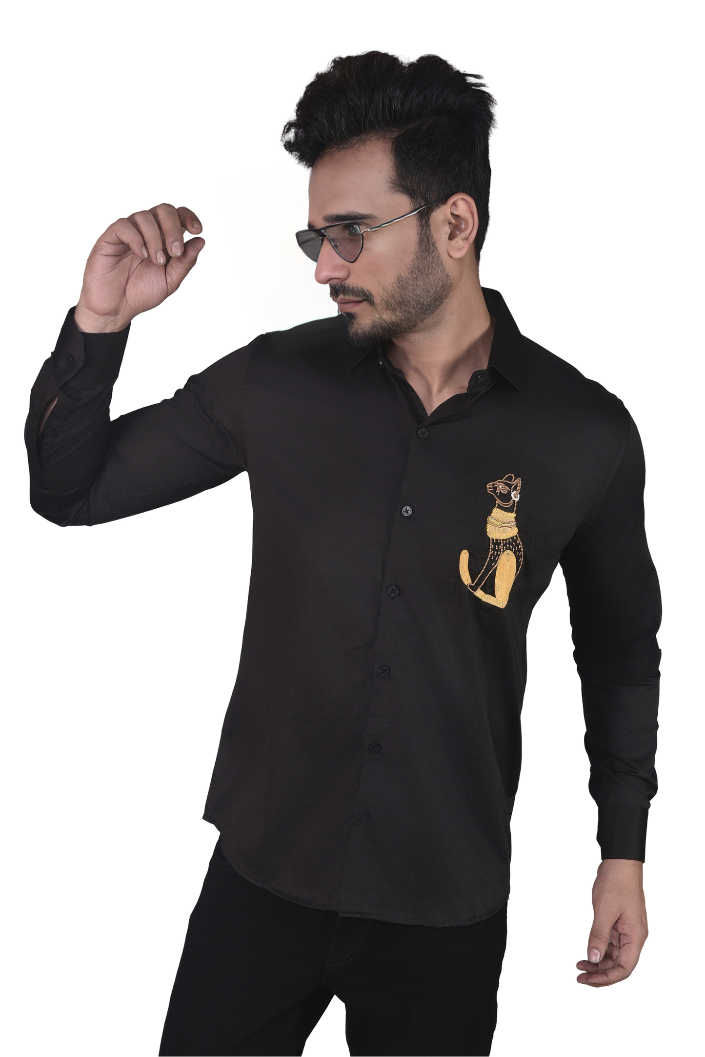 ANIMAL EMBROIDERED IN BLACK SHIRT