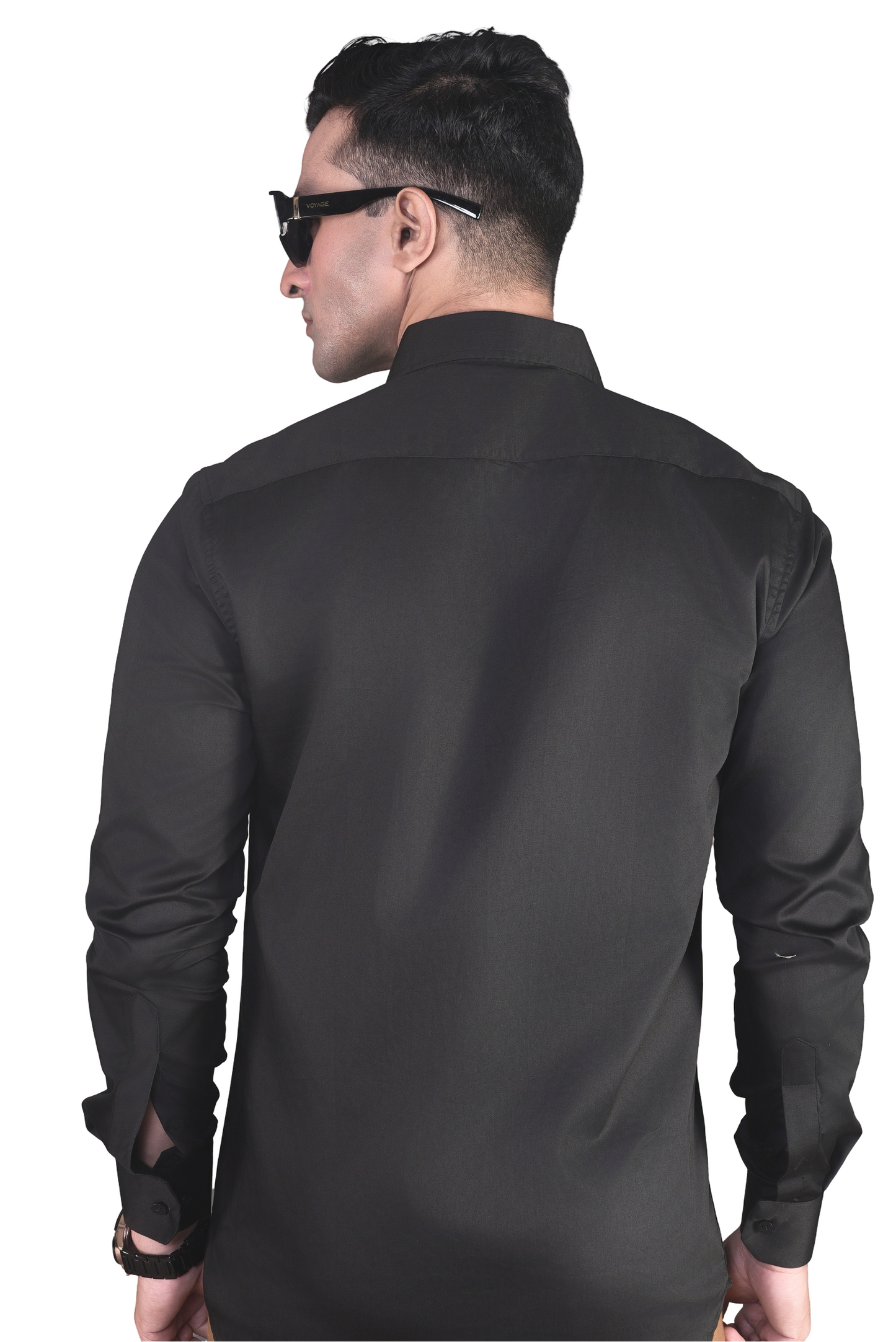 WALKING TIGER EMBROIDERED ON A BLACK SHIRT